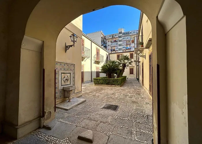 Corte Dei Re Di Palermo